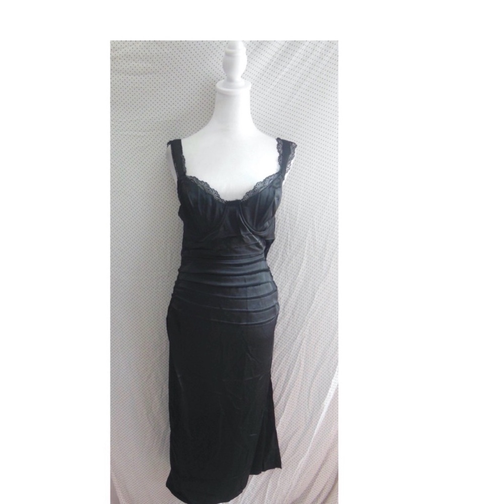 NEW ASTR The LABEL Black ALVA Body-con RUCHED Satin LACE TRIM Midi DRESS S